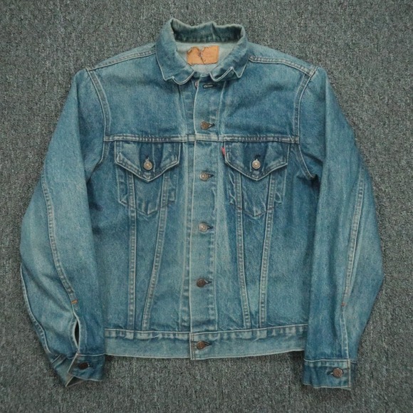 VINTAGE Levis Jacket Mens 38 Blue Denim Trucker Button Medium Wash USA